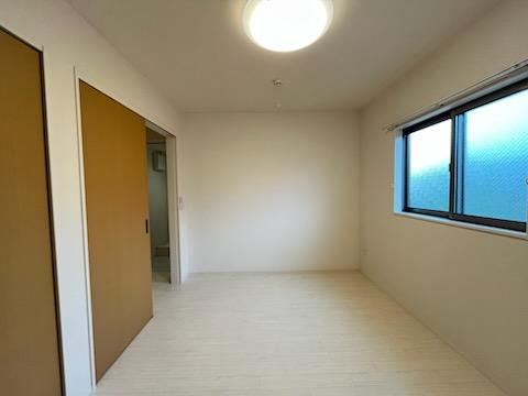 クラブレス　Ⅱ 洋室