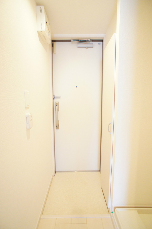 リブリ・インパル 玄関