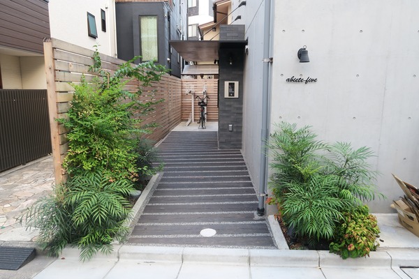 Abiete five エントランス