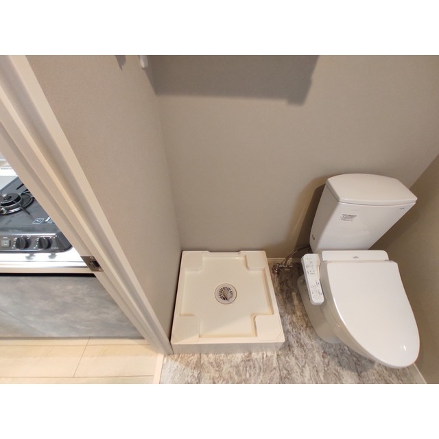 エクセラン亀有402号室 洗濯機置き場・上段物置有