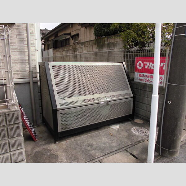 プレジール　Ⅲ ゴミストッカー