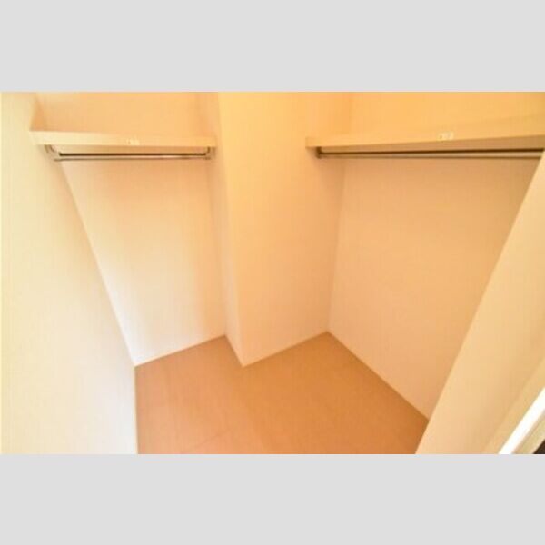 マリアエレナ302号室 ウォークインクローゼット