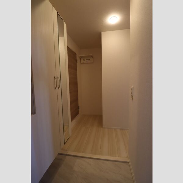 エクセリア中村北301号室 玄関