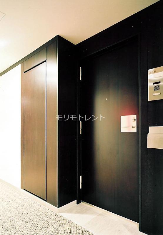 ピアース虎ノ門1階 玄関