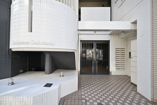 ノイメゾン桜台5階 エントランス