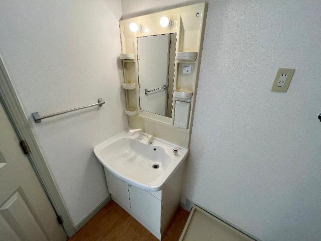 フレーブ・フォンテーヌ 洗髪洗面化粧台