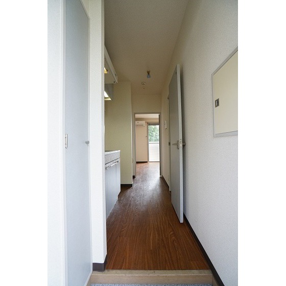 Ｙ’Ｓ　ＨＯＵＳＥ0102号室 玄関廊下