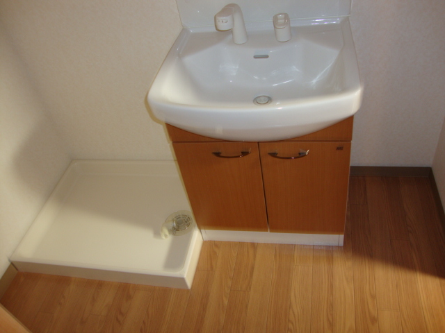 ヴァンベール105号室 洗濯機置場（イメージ）