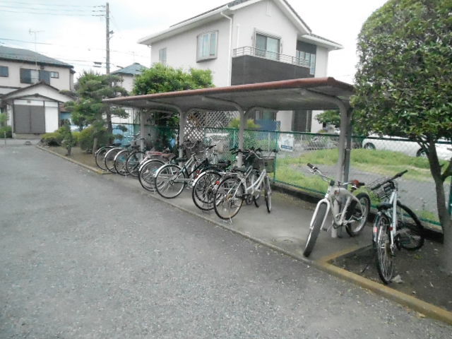 フラワーベールマンション0101号室 駐輪場