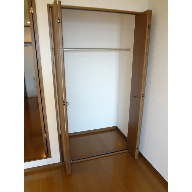 アンプルール フェールクレアシオ 内観