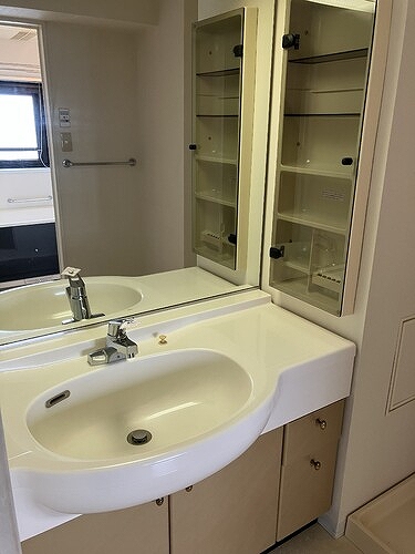 ライオンズマンション鎌倉七里ガ浜海岸3階 洗面化粧台