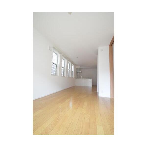 東村山市久米川町5丁目戸建 リビング