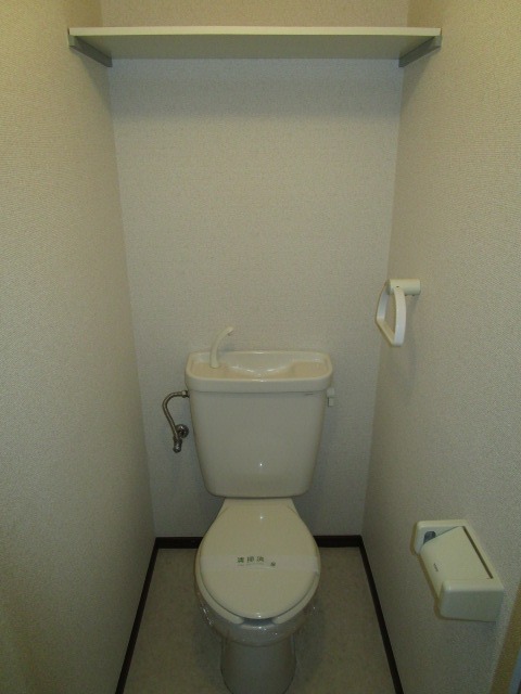 デルニエワコーII1階 トイレ