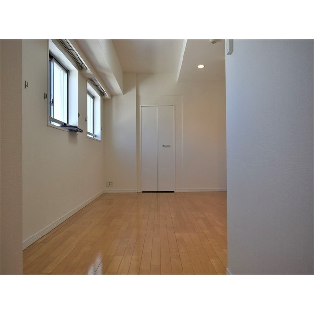 ルクレ新川レジデンス1202号室 内観