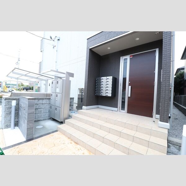 プレミール305号室 エントランス