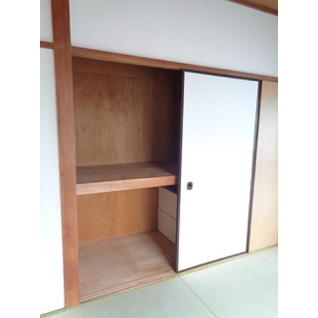 フラワー荘 収納