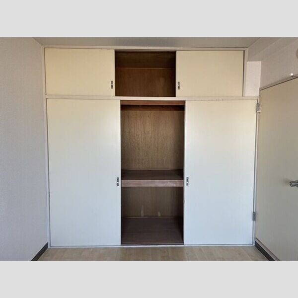 パイントリーハイツ 物入