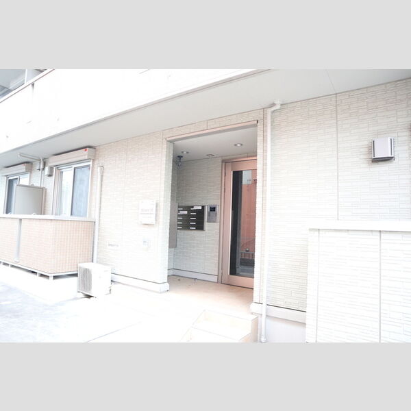 リヴィエールM エントランス