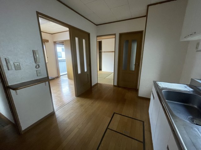 メゾン千月３号棟3-2号室 キッチン