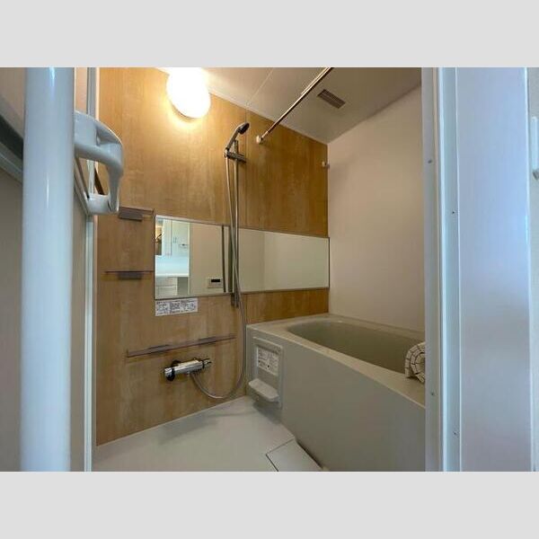 ジュネス前原103号室 浴室