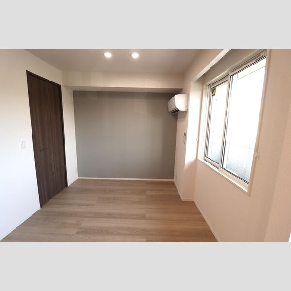 ベルク203号室 洋室