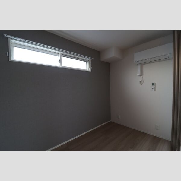 セレスティア白鳥302号室 洋室　約3.6帖