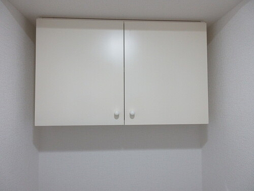 ライオンズガーデン西葛西7階 トイレ上部棚　(内装後)