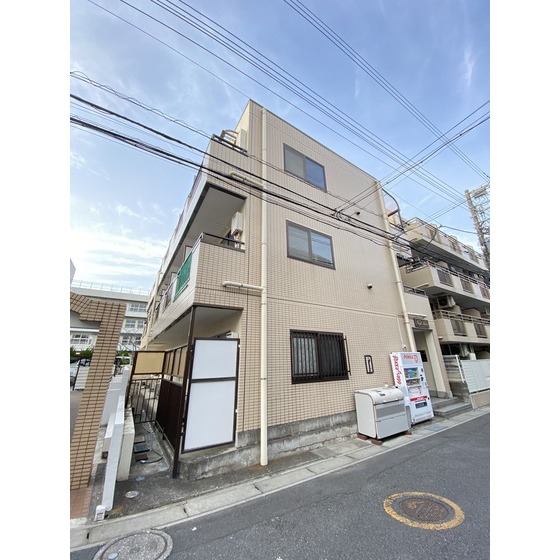 ロイヤルメドウ206号室 外観