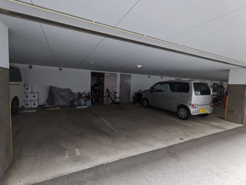 エクセレンス宮崎11号室 駐車場