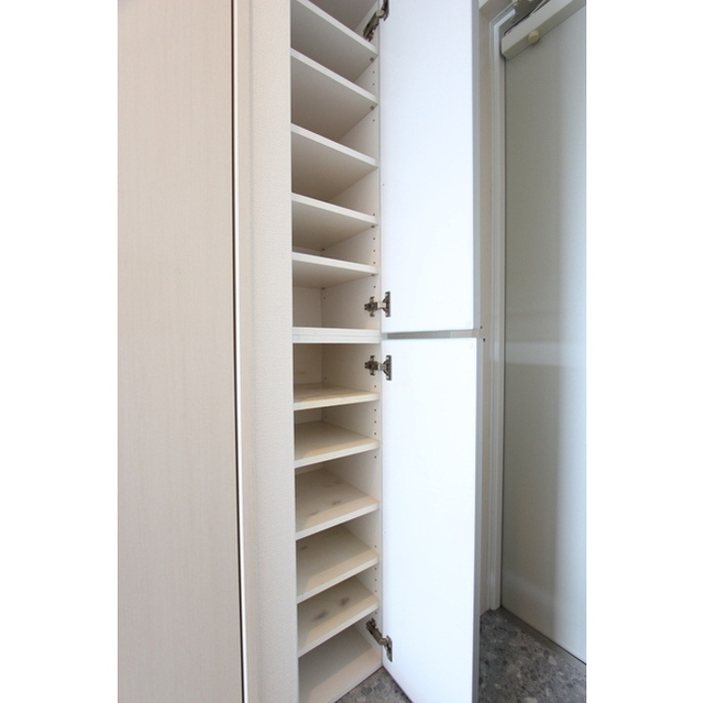 ＡＺＥＮＩＡ702号室 靴箱