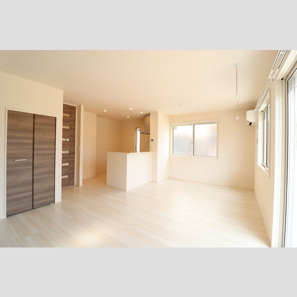 アプリコーゼ　C リビング