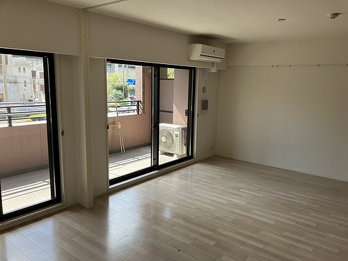 横濱山手テラス　弐番館 リビング