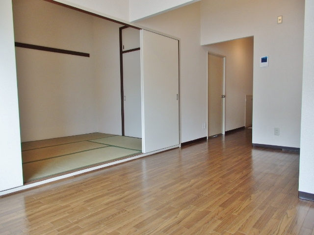 ヴィラむさしの0202号室 リビング