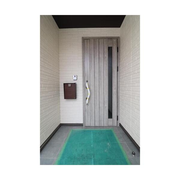 プリュニエ エントランス