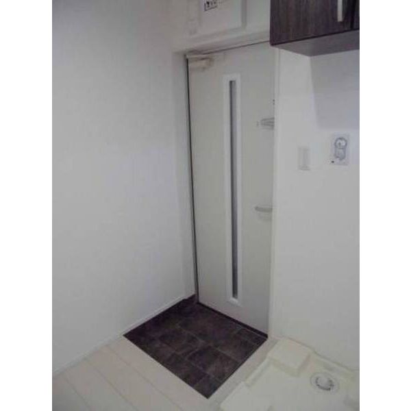 市川シティレジデンス 玄関