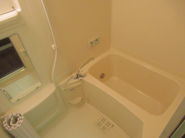 プレイス103号室 バス