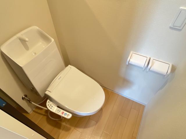 サウザンドリーフ201号室 トイレ