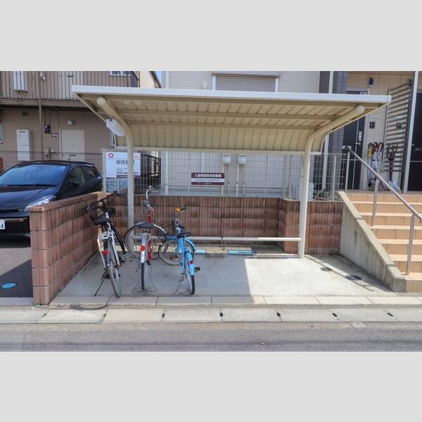 ホジョウテラス　E 駐輪場