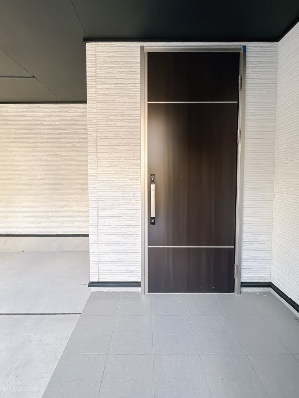 太田窪（南浦和）戸建て５号棟 玄関