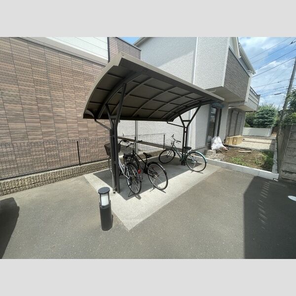 ノース フェルト 駐輪場