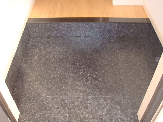 ヴェルクレスト202号室 玄関