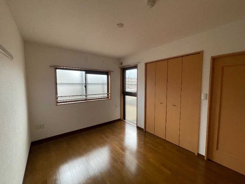 パストラル西府2階 内観