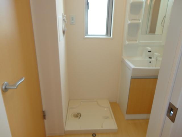 アメニティハイツ川島201号室 洗濯機置場