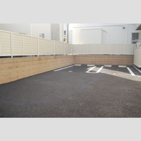 アーブル クロシェット　D棟101号室 駐車場