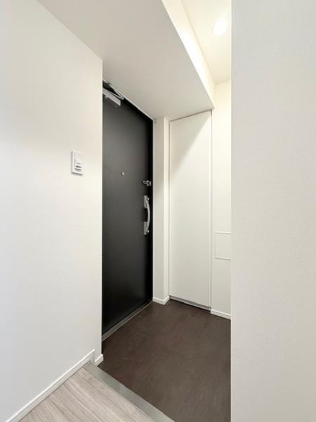 エレミ本蓮沼14階 玄関