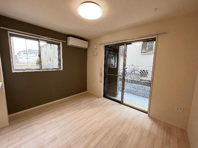 リラッサンテ（Rilassante） 洋室