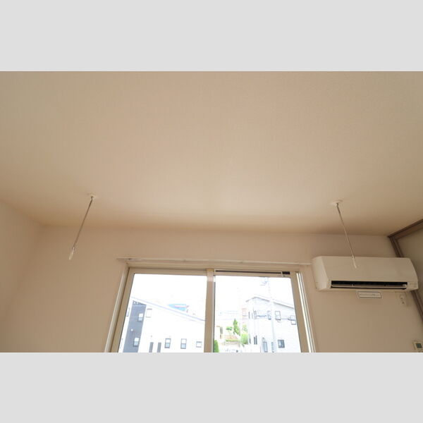 ランコントル成田203号室 室内物干し