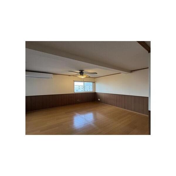 パレットコート リビング