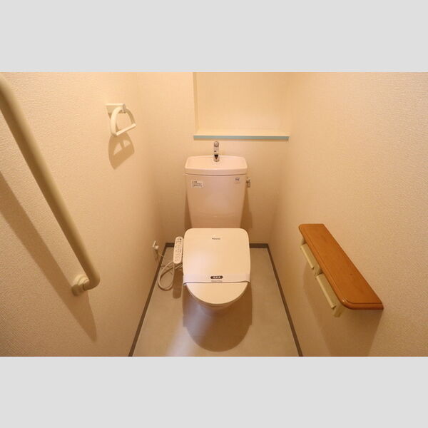 NTマンション306号室 温水洗浄暖房便座