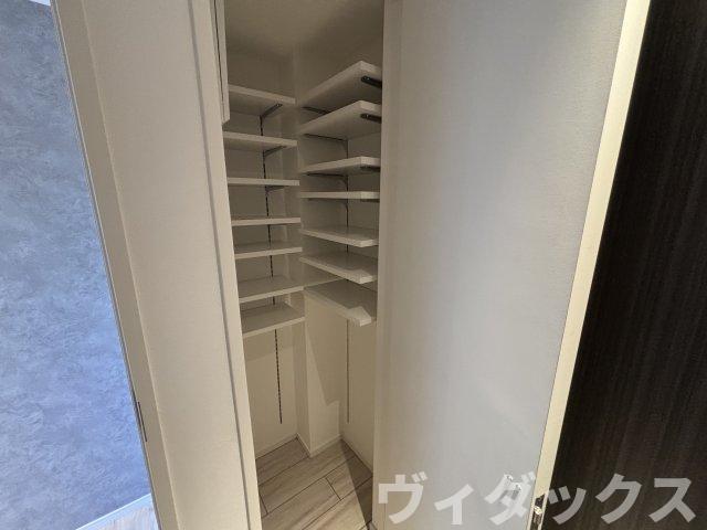 Log入谷／ログ入谷 Log入谷